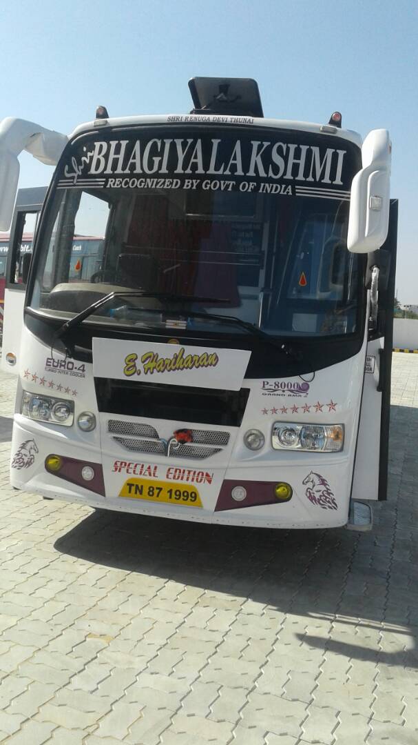 Sblt 28 Seater View Front